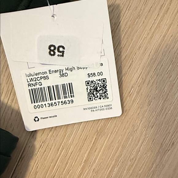 lululemon SET - Energy Support Bra + Fast and Free Shorts in Rainforest Green - Picture 3 of 9